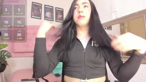 Snapshot of diosaa_golden chatting on January 28, 8:04 pm DIOSA online show from January 28, 8:04 pm