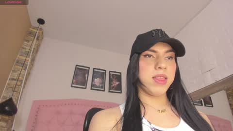 Snapshot of diosaa_golden chatting on February 8, 9:15 pm DIOSA online show from February 8, 9:15 pm