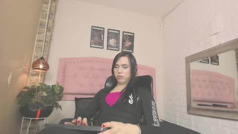 Snapshot of diosaa_golden chatting on March 7, 8:47 pm DIOSA online show from March 7, 8:47 pm