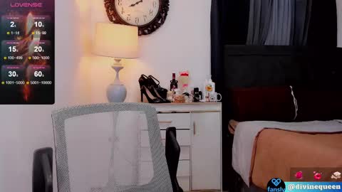 Snapshot of divinequeen chatting on February 16, 11:16 am online show from February 16, 11:16 am