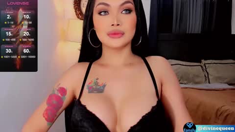 Snapshot of divinequeen chatting on February 26, 12:25 pm online show from February 26, 12:25 pm