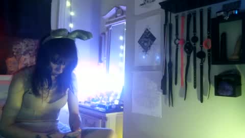 Snapshot of dixie_doll chatting on September 13, 6:19 am Dixie Doll online show from September 13, 6:19 am