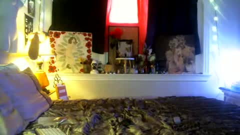 Snapshot of dixie_doll chatting on October 9, 5:25 pm Dixie Doll online show from October 9, 5:25 pm