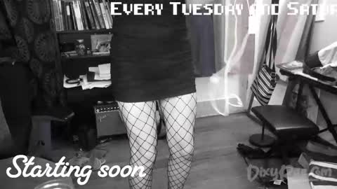 Rae online show from October 12, 1:52 am