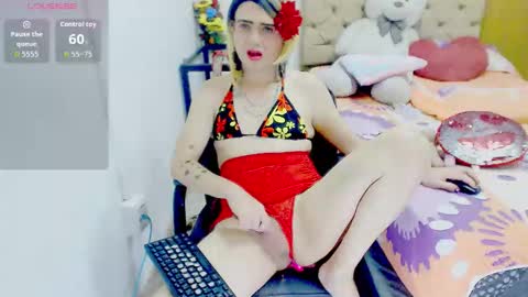 Snapshot of dolldirtyxxx1 chatting on September 15, 8:47 pm ilona online show from September 15, 8:47 pm
