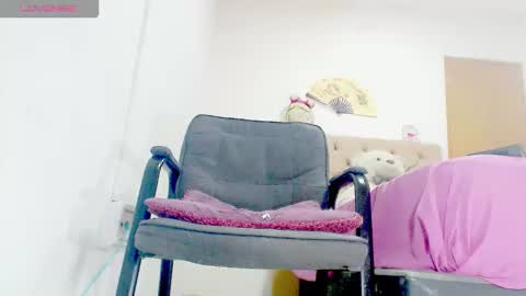 Snapshot of dolldirtyxxx1 chatting on September 28, 7:07 am ilona online show from September 28, 7:07 am