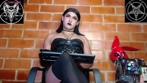 Snapshot of domina_lilith chatting on January 25, 3:40 am Lilith online show from January 25, 3:40 am