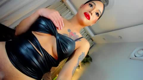 Snapshot of dominantgoddessontop chatting on February 17, 4:59 pm CALL ME BABY BELLA online show from February 17, 4:59 pm
