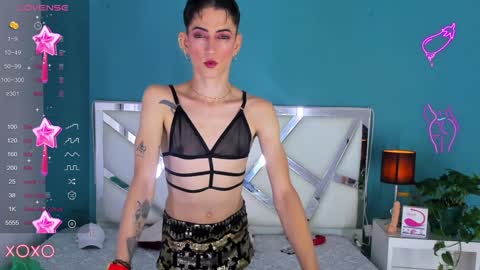 Snapshot of dominic_thailor chatting on January 6, 1:52 pm Dominic online show from January 6, 1:52 pm