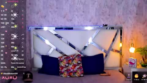 Dominic online show from November 4, 5:01 pm