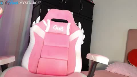 Snapshot of dominika_angel chatting on September 24, 1:22 am online show from September 24, 1:22 am
