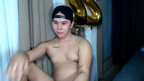 Snapshot of dreammegan chatting on December 6, 3:50 pm Stacy DONT FORGET TO FOLLOW ME AND THUMBS UP my wife samgrg2 online show from December 6, 3:50 pm