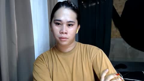 Snapshot of dreammegan chatting on January 2, 3:58 am Stacy DONT FORGET TO FOLLOW ME AND THUMBS UP my wife samgrg2 online show from January 2, 3:58 am