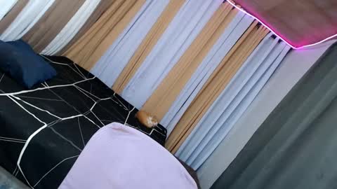 Snapshot of dreammegan chatting on February 3, 10:21 pm Stacy DONT FORGET TO FOLLOW ME AND THUMBS UP my wife samgrg2 online show from February 3, 10:21 pm