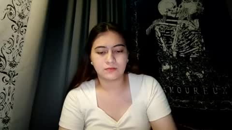 Snapshot of dreamycreamyst chatting on December 22, 9:42 pm dreamycreamyst online show from December 22, 9:42 pm