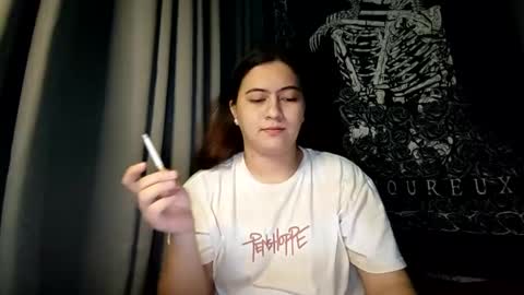 Snapshot of dreamycreamyst chatting on January 4, 12:27 am dreamycreamyst online show from January 4, 12:27 am