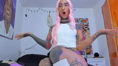 drippyorlove online show from December 13, 3:21 pm