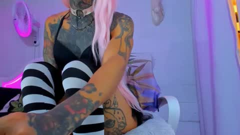 drippyorlove online show from September 16, 10:58 pm