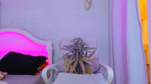 drippyorlove online show from October 16, 9:36 pm