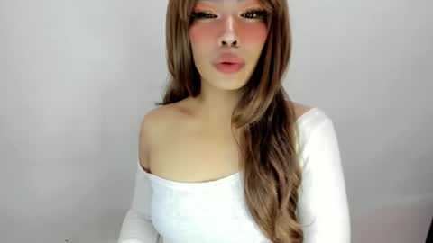 Snapshot of dripqueenxoxo chatting on September 22, 1:05 pm miss. Erika online show from September 22, 1:05 pm