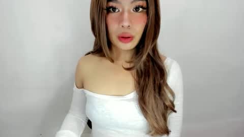 Snapshot of dripqueenxoxo chatting on October 7, 2:12 am miss. Erika online show from October 7, 2:12 am