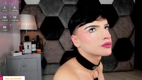 Snapshot of dylan_turner_ chatting on September 15, 7:52 pm Dylan Turner online show from September 15, 7:52 pm