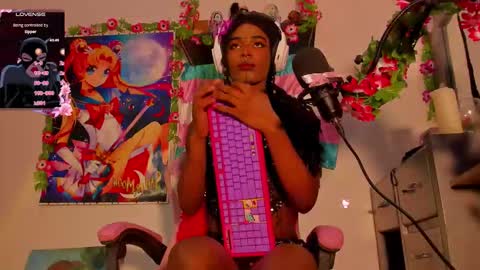 effy_marinn online show from October 8, 1:01 pm