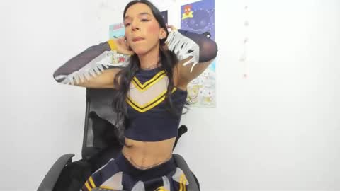 effy_miler online show from February 16, 4:42 am
