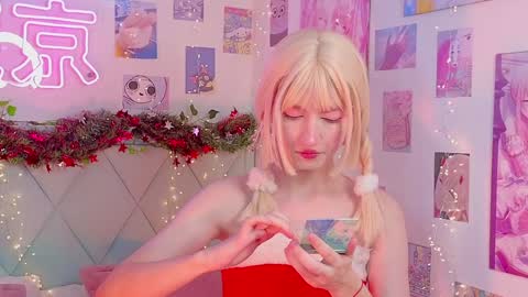 Snapshot of effyevans2 chatting on December 23, 4:22 am - new video where i CUM in BIO online show from December 23, 4:22 am