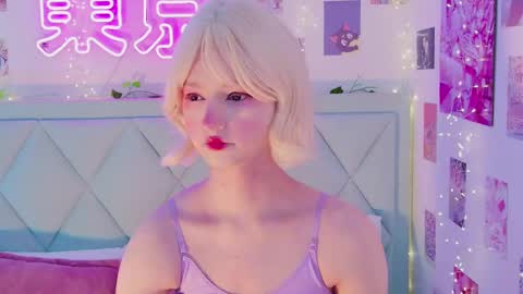 Snapshot of effyevans2 chatting on February 27, 4:09 am - new video where i CUM in BIO online show from February 27, 4:09 am