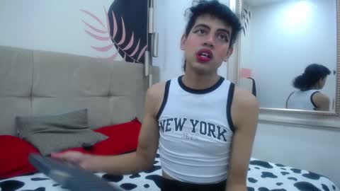 Snapshot of eimyflorian chatting on December 24, 11:38 am Eimyflorian online show from December 24, 11:38 am