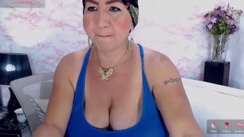 XIOMY   give LIKE on my page online show from January 17, 12:10 pm