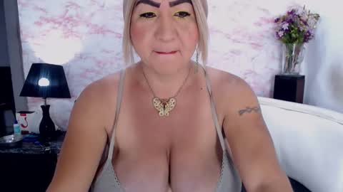 XIOMY   give LIKE on my page online show from February 4, 12:22 pm