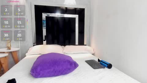  Elian  online show from October 29, 1:53 pm