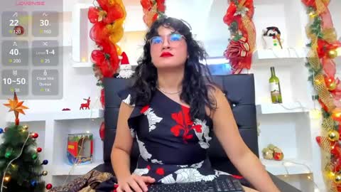 Snapshot of elith_berry69_ chatting on January 6, 9:11 pm elith_berry69_ online show from January 6, 9:11 pm