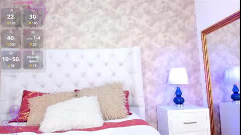 Snapshot of elizabet_taylor_ chatting on December 17, 11:17 am Elizabet Taylor online show from December 17, 11:17 am