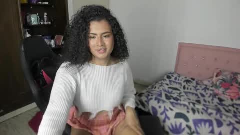 Snapshot of elizabeth_777 chatting on February 5, 7:29 am elizabeth_777 online show from February 5, 7:29 am