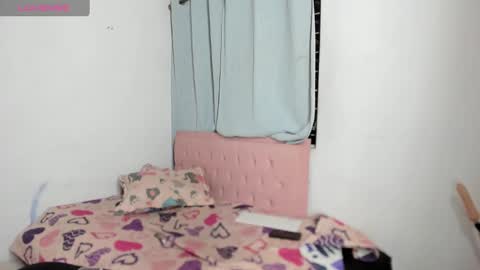Snapshot of elizabeth_777 chatting on February 22, 12:49 am elizabeth_777 online show from February 22, 12:49 am