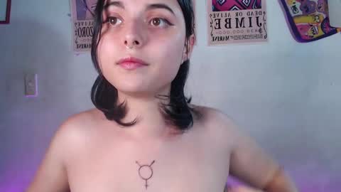 Snapshot of elizabeth_taylorxxx chatting on December 29, 2:27 am Elizabeth Taylor online show from December 29, 2:27 am