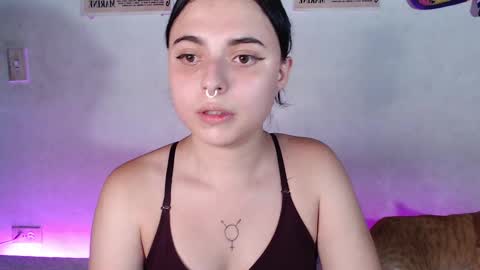 Snapshot of elizabeth_taylorxxx chatting on January 30, 12:07 am Elizabeth Taylor online show from January 30, 12:07 am