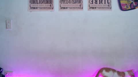 Snapshot of elizabeth_taylorxxx chatting on February 27, 2:32 am Elizabeth Taylor online show from February 27, 2:32 am