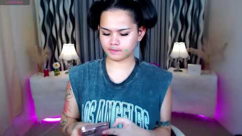 Snapshot of ella_fantasia chatting on October 5, 8:19 pm HI ITS ME ELLA online show from October 5, 8:19 pm