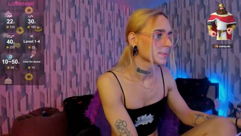 Snapshot of elli_26 chatting on January 4, 10:05 am Ellie online show from January 4, 10:05 am