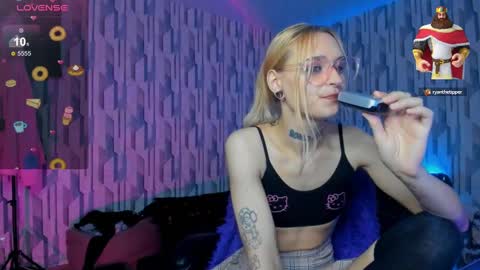 Snapshot of elli_26 chatting on January 31, 11:03 am Ellie online show from January 31, 11:03 am