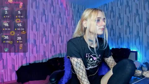 Snapshot of elli_26 chatting on February 5, 11:44 am Ellie online show from February 5, 11:44 am