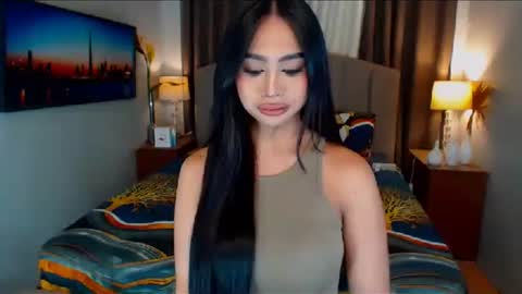 Snapshot of elliecummers chatting on January 3, 3:55 pm ellie online show from January 3, 3:55 pm
