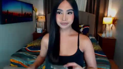 Snapshot of elliecummers chatting on January 4, 5:26 pm ellie online show from January 4, 5:26 pm