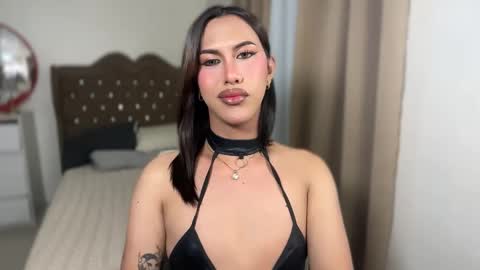 EMELY online show from March 8, 9:45 am