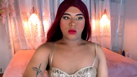 Snapshot of emili_roux chatting on February 28, 11:03 am Emili roux online show from February 28, 11:03 am