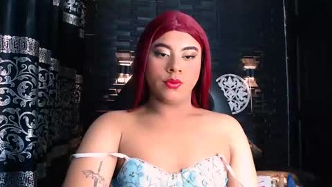 Snapshot of emili_roux chatting on March 3, 11:49 am Emili roux online show from March 3, 11:49 am